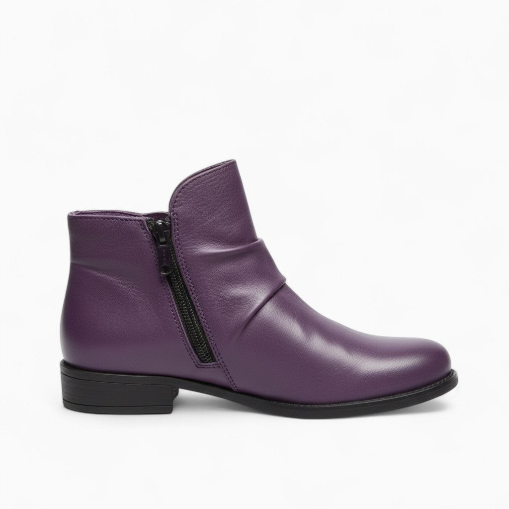 MELINDA Retro Leather Chelsea Boots